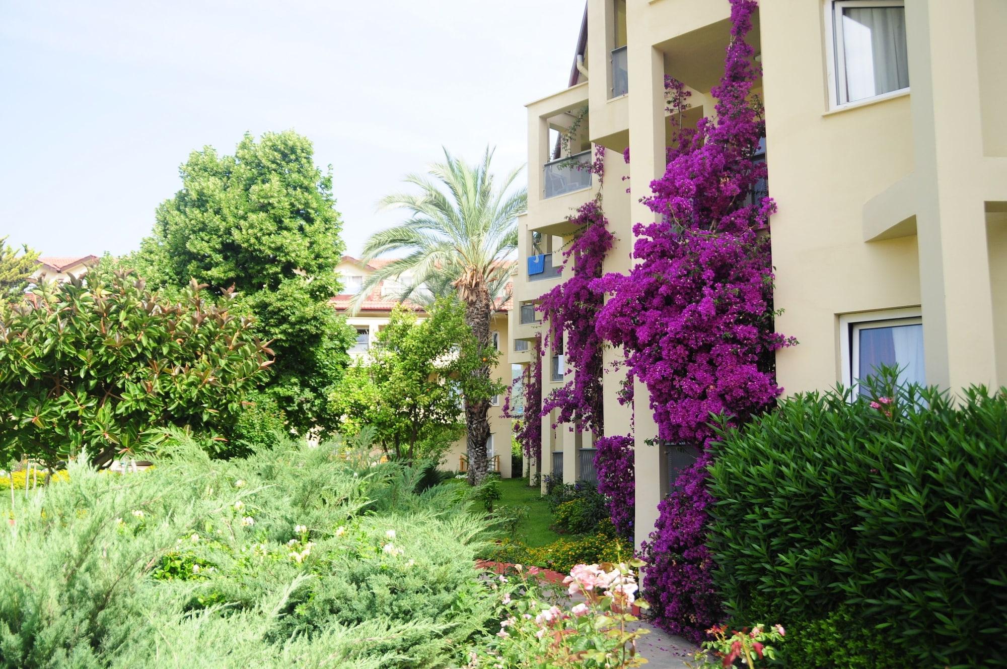 Queen'S Park Le Jardin Kemer Esterno foto