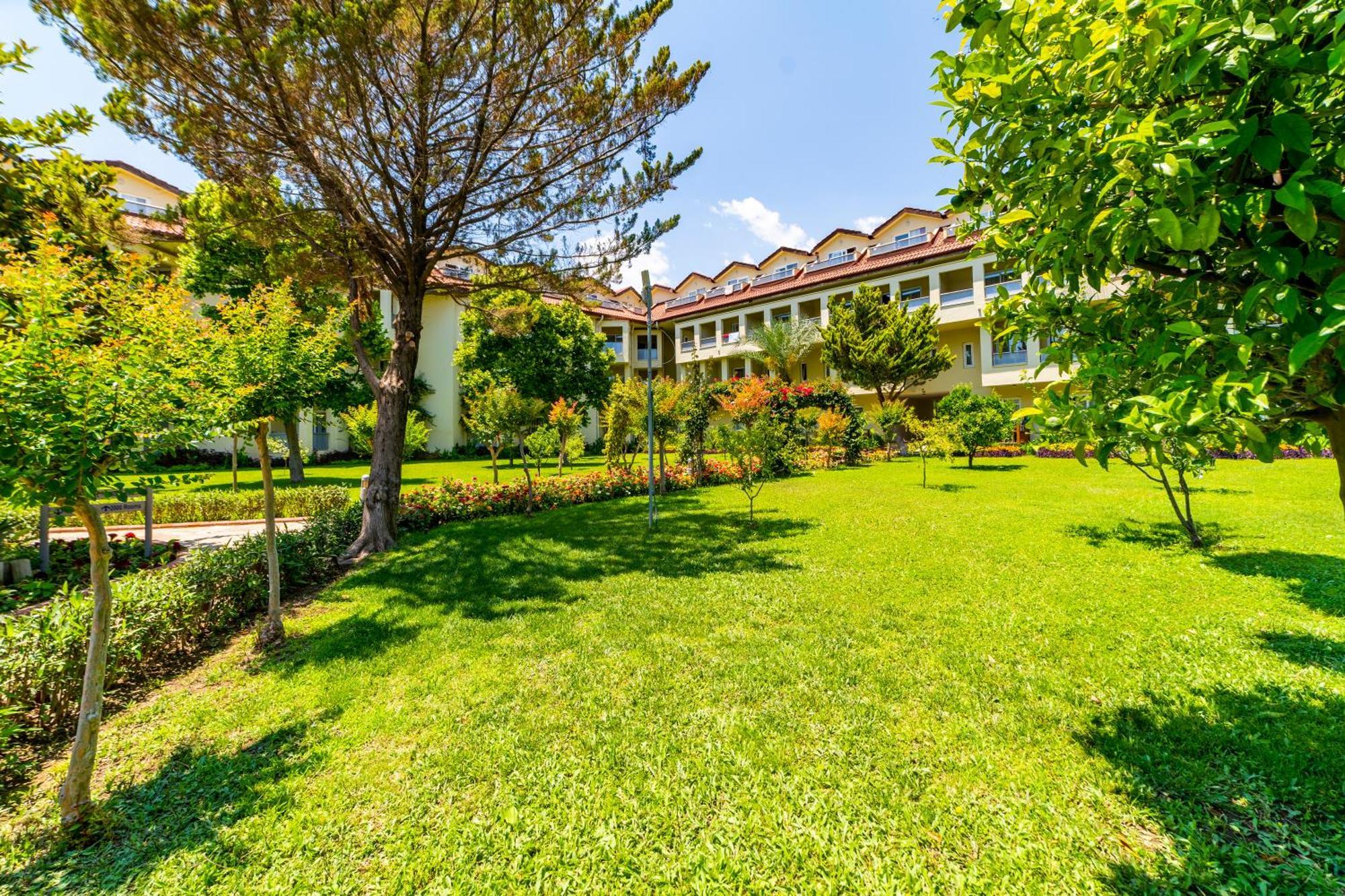 Queen'S Park Le Jardin Kemer Esterno foto