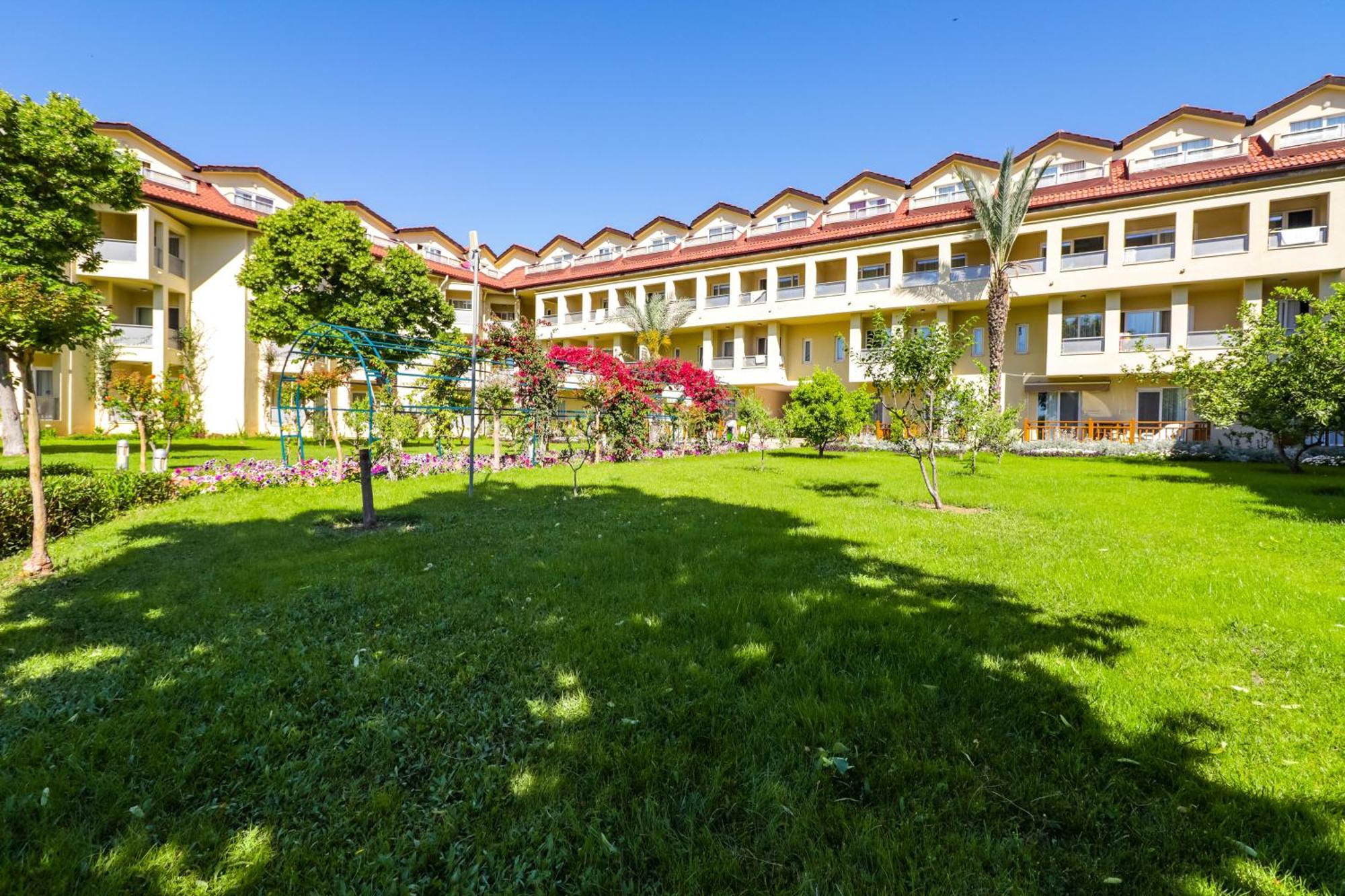 Queen'S Park Le Jardin Kemer Esterno foto