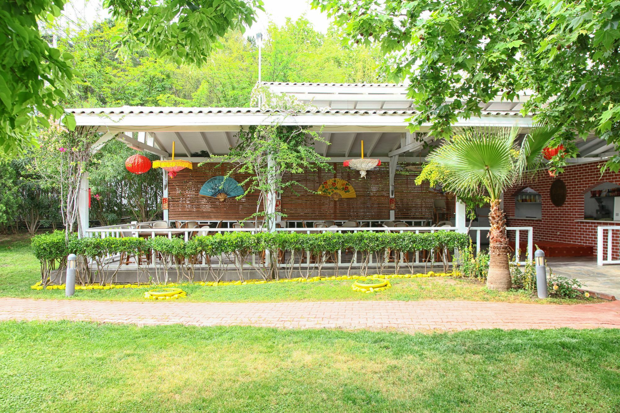 Queen'S Park Le Jardin Kemer Esterno foto